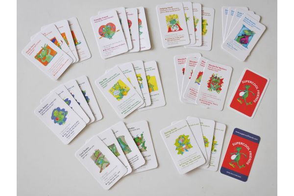 Supercool Friends, a card game to improve social skills